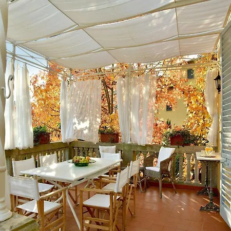 Lovely Art Nouveau With Swimming Pool * Lari