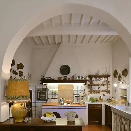 Casa vacanze Lovely Art Nouveau With Swimming Pool *