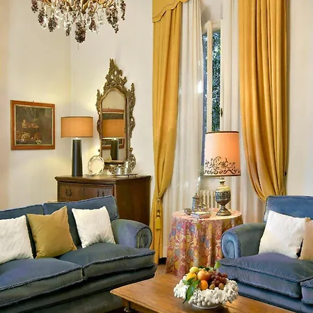 Holiday home Lovely Art Nouveau With Swimming Pool Lari