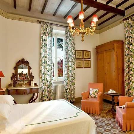 Lovely Art Nouveau With Swimming Pool Holiday home